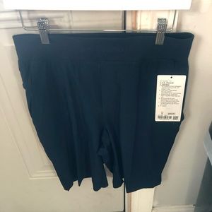 Lululemon Men's Shorts - NWT Size Medium